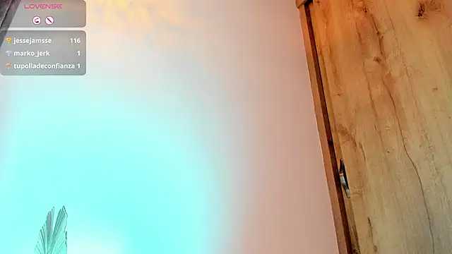 Snapshot of Mia_ross16 chatting on February 16, 2025, 7:05 pm Mia ross16 online show from February 16, 2025, 7:05 pm