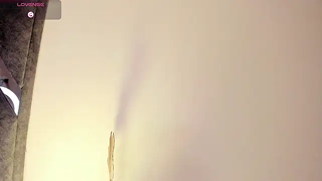 Snapshot of Mia_ross16 chatting on February 17, 2025, 7:21 pm Mia ross16 online show from February 17, 2025, 7:21 pm