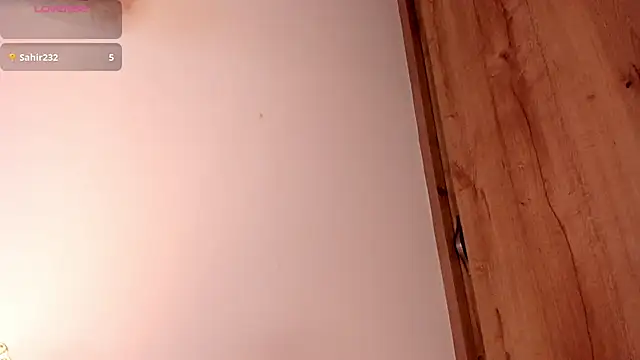 Snapshot of Mia_ross16 chatting on February 21, 2025, 2:06 am Mia ross16 online show from February 21, 2025, 2:06 am