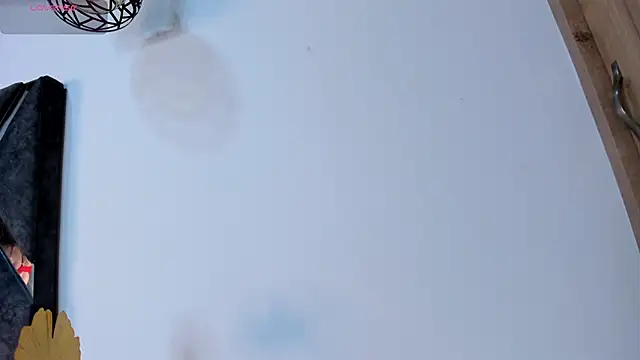 Snapshot of Mia_ross16 chatting on February 27, 2025, 8:53 pm Mia ross16 online show from February 27, 2025, 8:53 pm