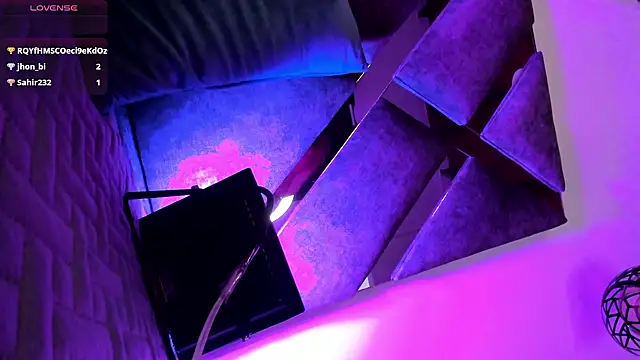 Snapshot of Mia_ross16 chatting on March 1, 2025, 10:21 pm Mia ross16 online show from March 1, 2025, 10:21 pm