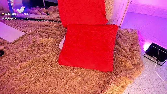 Snapshot of Mia_ross16 chatting on March 19, 2025, 9:58 pm Mia ross16 online show from March 19, 2025, 9:58 pm