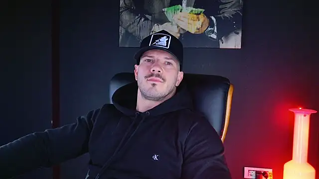 Snapshot of AngeloEric chatting on December 16, 2024, 4:49 pm AngeloEric online show from December 16, 2024, 4:49 pm