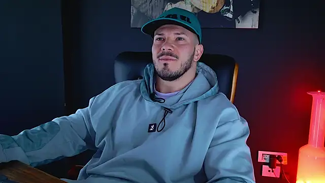 Snapshot of AngeloEric chatting on January 6, 2025, 9:52 am AngeloEric online show from January 6, 2025, 9:52 am