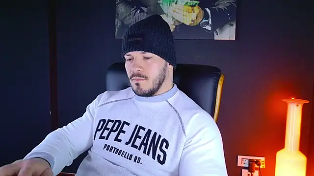 Snapshot of AngeloEric chatting on January 31, 2025, 5:19 am AngeloEric online show from January 31, 2025, 5:19 am