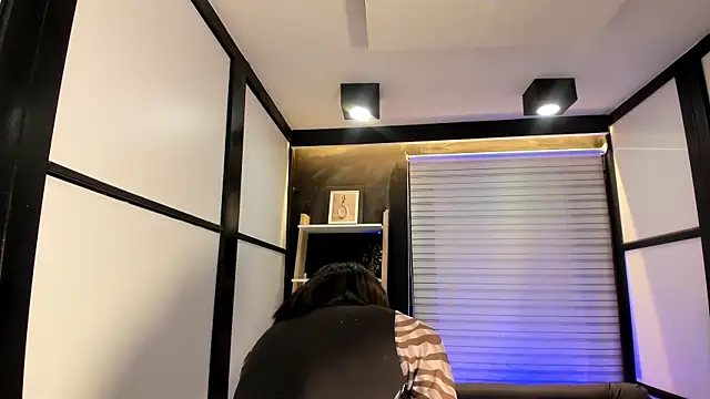 Snapshot of lilithTeen1_ chatting on March 7, 2025, 5:08 am lilithTeen1 online show from March 7, 2025, 5:08 am