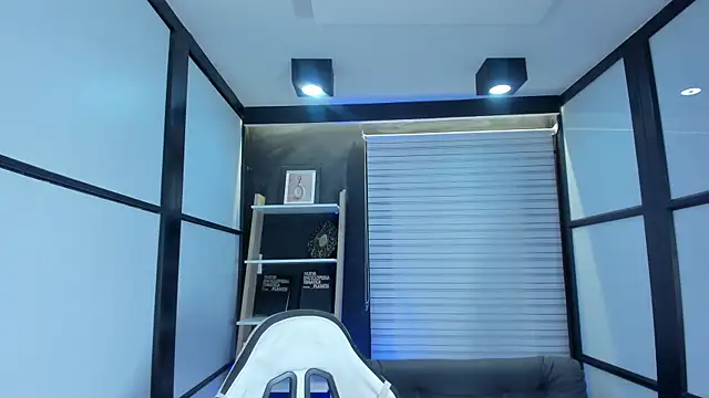 Snapshot of lilithTeen1_ chatting on March 11, 2025, 8:20 am lilithTeen1 online show from March 11, 2025, 8:20 am