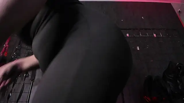 Carolina Arias online show from October 4, 2025, 9:02 pm