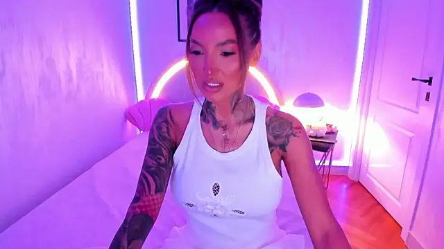 NatalyThorn88 online show from July 27, 2026, 3:57 am