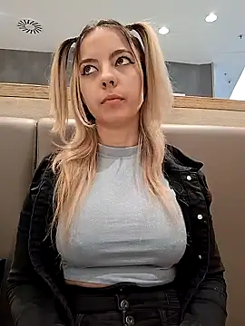 allinqueen online show from February 24, 2025, 8:38 am