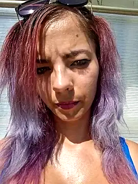 allinqueen online show from September 22, 2025, 10:17 am