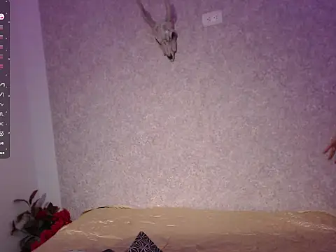 Snapshot of AliciaChelios chatting on February 2, 2026, 7:23 pm AliciaChelios online show from February 2, 2026, 7:23 pm