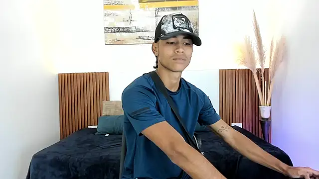 Snapshot of zander_2120 chatting on November 10, 2025, 1:43 pm zander 2120 online show from November 10, 2025, 1:43 pm