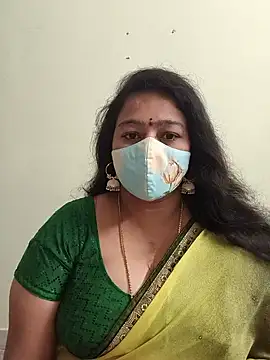 neelu-hoty online show from September 16, 2025, 12:50 pm