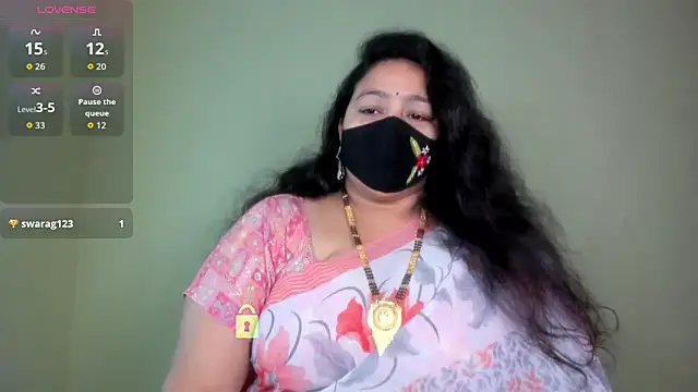 neelu-hoty online show from June 21, 2026, 8:17 am