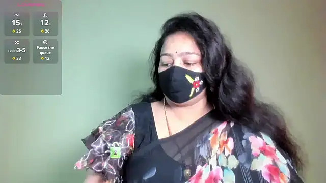 neelu-hoty online show from July 18, 2026, 9:13 am