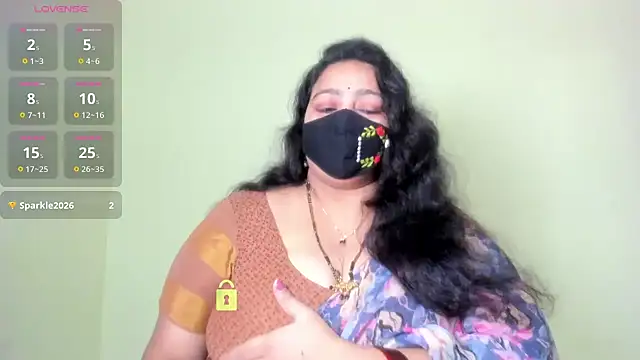 neelu-hoty online show from July 22, 2026, 12:52 pm