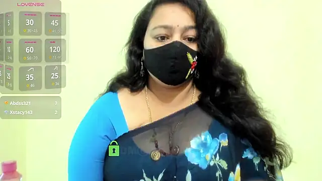 neelu-hoty online show from July 24, 2026, 8:34 am