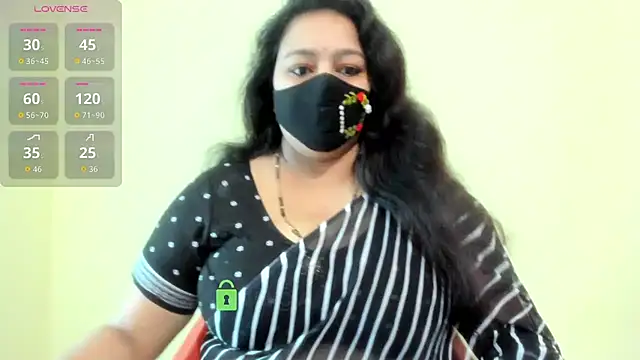 neelu-hoty online show from July 25, 2026, 9:07 am