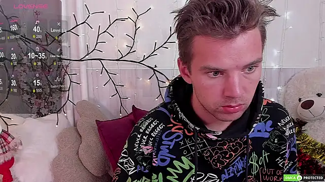 ArthurWhitee online show from December 14, 2025, 8:20 am