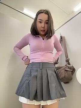 Asian Asami online show from April 16, 2026, 4:19 pm