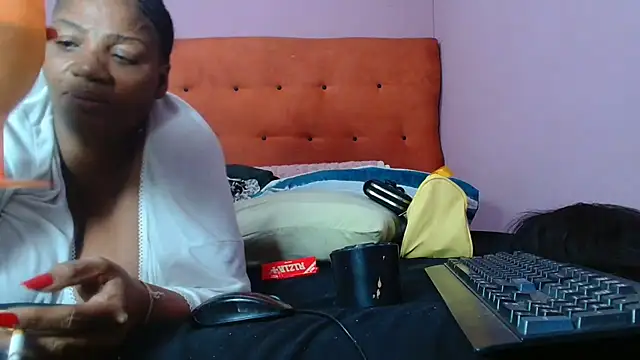 tinagiant online show from June 18, 2026, 5:28 pm