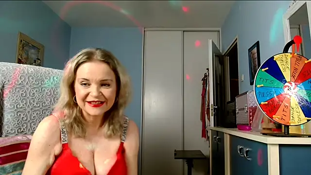 sexyjennyeu online show from March 14, 2025, 8:38 pm