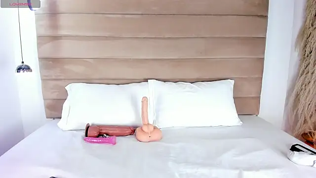 IsabellaJonns online show from February 9, 2025, 4:25 am