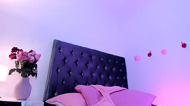 Snapshot of CoralineKam1 chatting on February 15, 2025, 12:04 am CoralineKam1 online show from February 15, 2025, 12:04 am