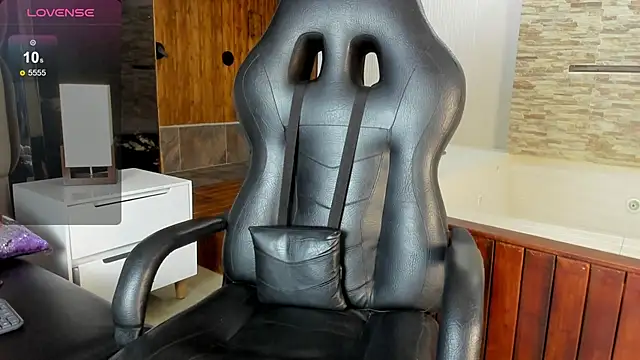 Hanna lens online show from January 9, 2025, 5:11 pm