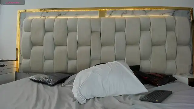 Hanna lens online show from January 15, 2026, 6:00 pm