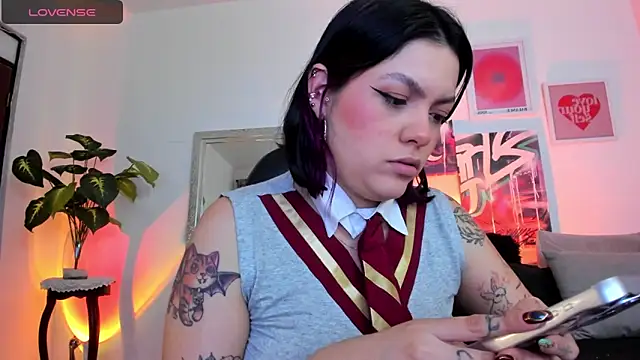 Snapshot of AnnieHuntters chatting on March 8, 2025, 1:28 am AnnieHuntters online show from March 8, 2025, 1:28 am