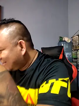 Snapshot of siatodo02 chatting on October 4, 2025, 4:05 pm siatodo02 online show from October 4, 2025, 4:05 pm