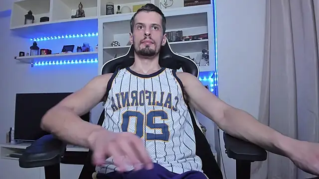 ToddClaytonn online show from October 15, 2025, 7:47 pm