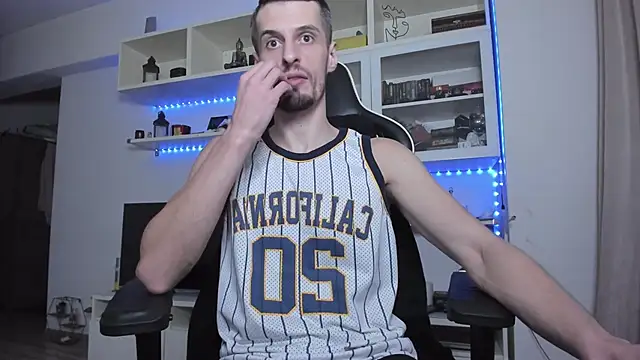 ToddClaytonn online show from November 17, 2025, 6:30 am