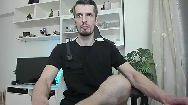 ToddClaytonn online show from May 4, 2026, 7:43 pm