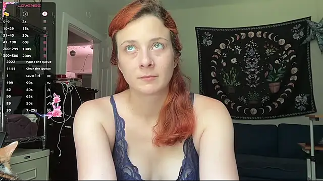 Aria Fields online show from May 18, 2026, 4:13 pm