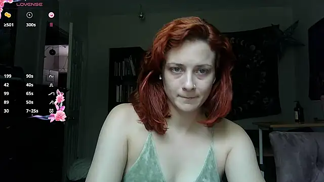 Aria Fields online show from July 29, 2026, 6:39 pm