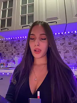 EricaWalls online show from December 21, 2024, 9:36 pm