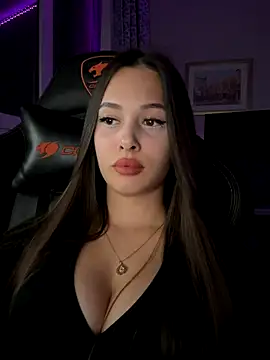 EricaWalls online show from October 18, 2025, 10:43 pm