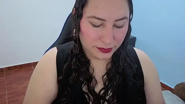 Snapshot of catalina_boobs chatting on June 3, 2026, 10:15 pm catalina boobs online show from June 3, 2026, 10:15 pm