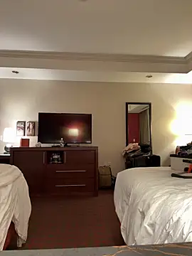 PeytonJohnn online show from September 29, 2025, 8:08 am