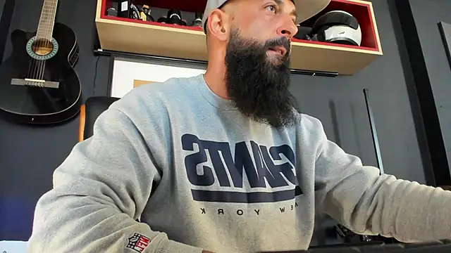 axxelrich  online show from February 9, 2025, 10:20 am