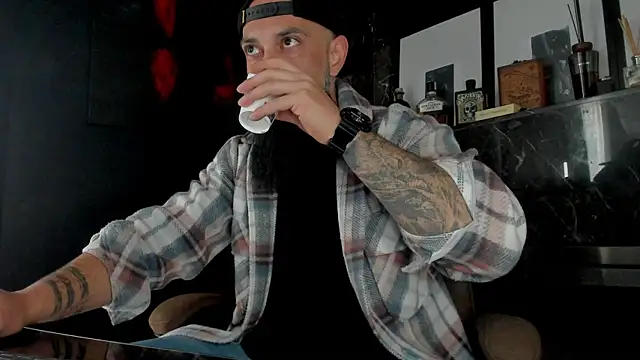 axxelrich  online show from October 30, 2025, 6:04 am