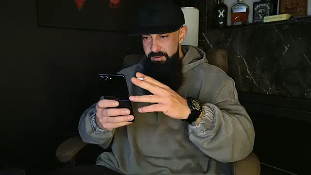 axxelrich  online show from November 19, 2025, 5:29 am