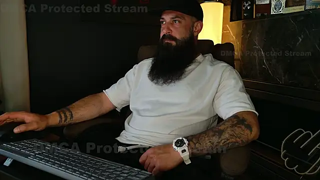 axxelrich  online show from May 12, 2026, 4:09 am