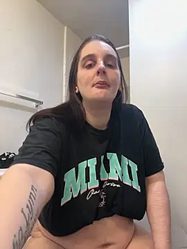 menaceswife online show from January 17, 2026, 7:17 pm