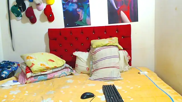 dirtycouplehot2 online show from July 8, 2026, 2:32 pm
