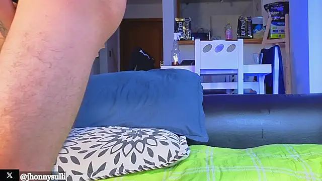 jhonny sulivan online show from October 12, 2025, 9:14 pm