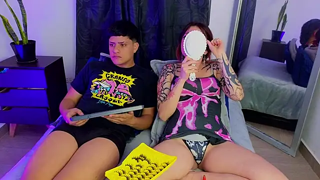 Snapshot of LilithAndJacob chatting on December 21, 2025, 12:40 am LilithAndJacob online show from December 21, 2025, 12:40 am